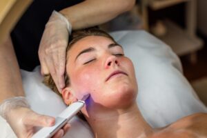 Deep Cleansing Facial with Extraction in Dubai
