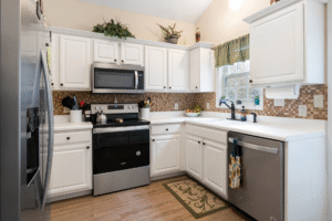 Cost Breakdown: Kitchen Renovation Toronto vs. Kitchen Remodeling Brampton