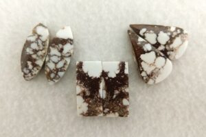 Fashionable Wild Horse Magnesite Jewelry for Any Outfit