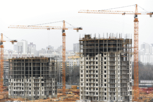 How Toronto Construction Companies Handle Large-Scale Projects