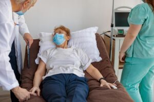 How Homebound Patients Benefit from Doctor Home Visit Dubai