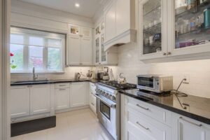 Buy Cabinets in Mississauga