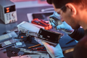choosing the right mobile repair shop in Ilford is so important. At RR Tech Haven, we pride ourselves on being the go-to destination for fast, affordable, and reliable mobile repair services in Ilford.