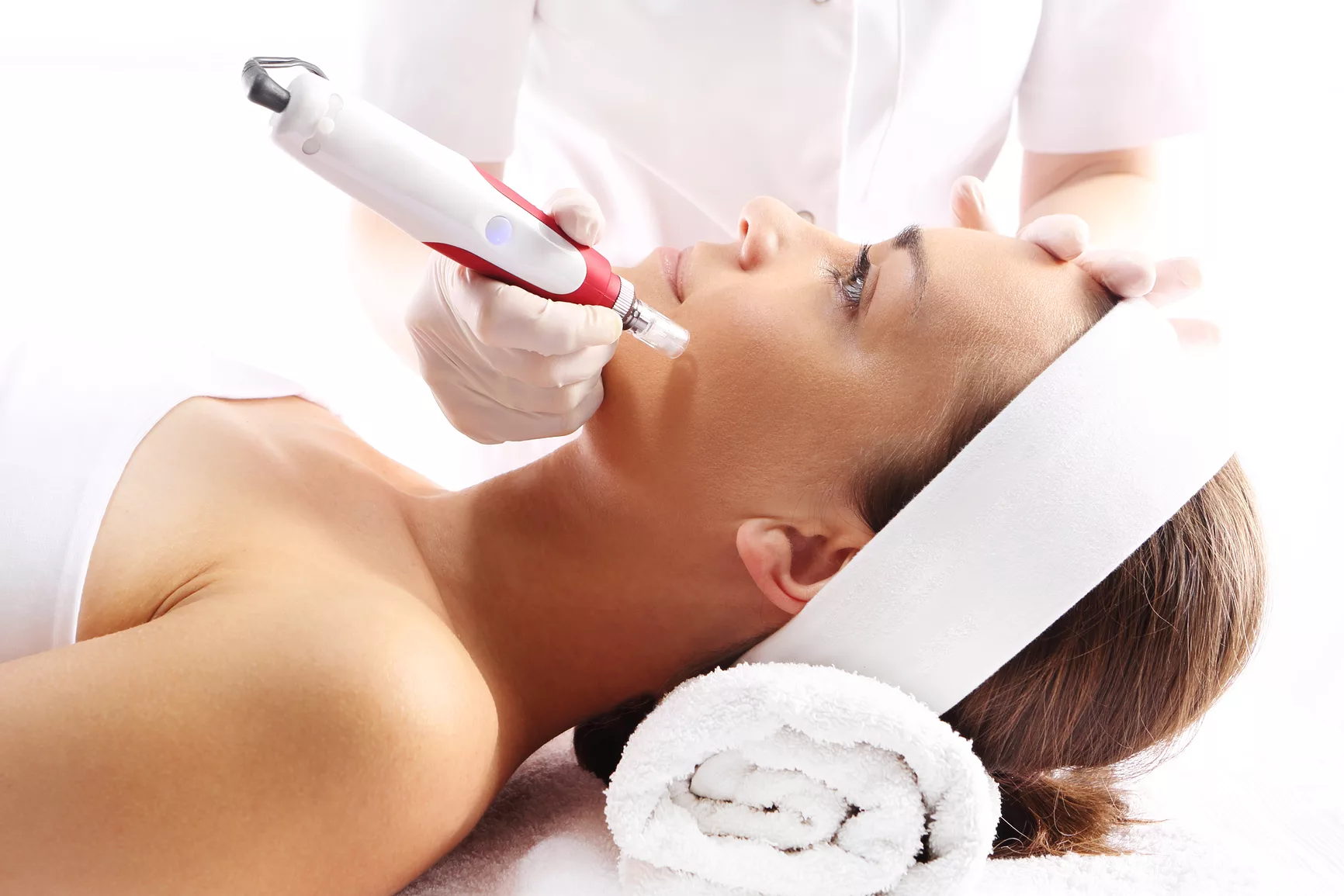 From Dull to Dazzling: How SleekSkin Aesthetics Transforms Your Skin Naturally