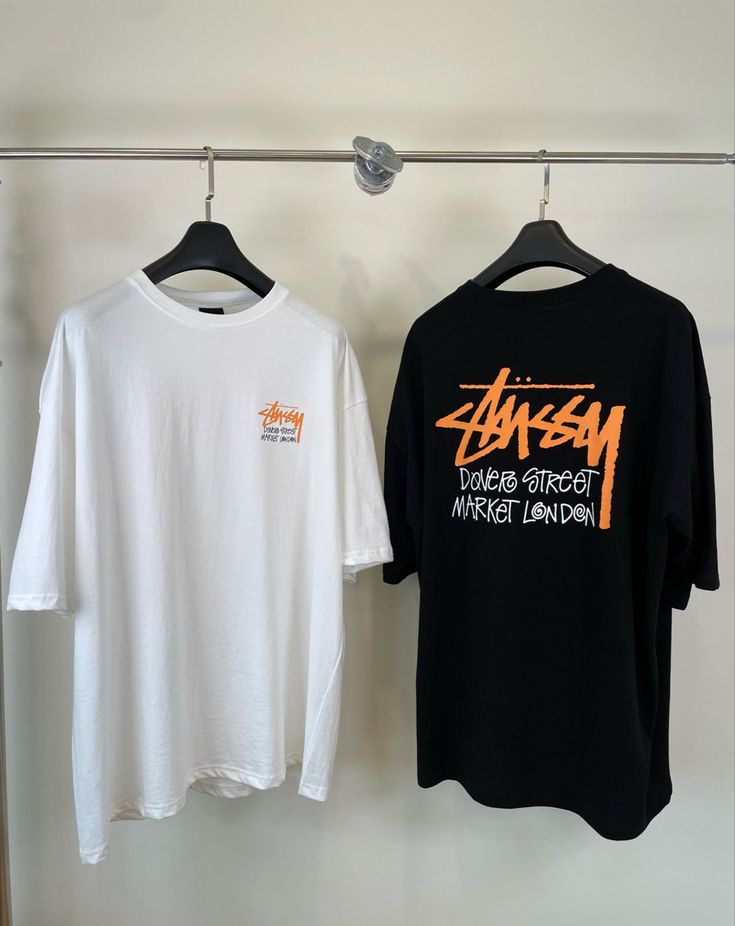 How Has the Camiseta Stussy Stayed Relevant for Decades?