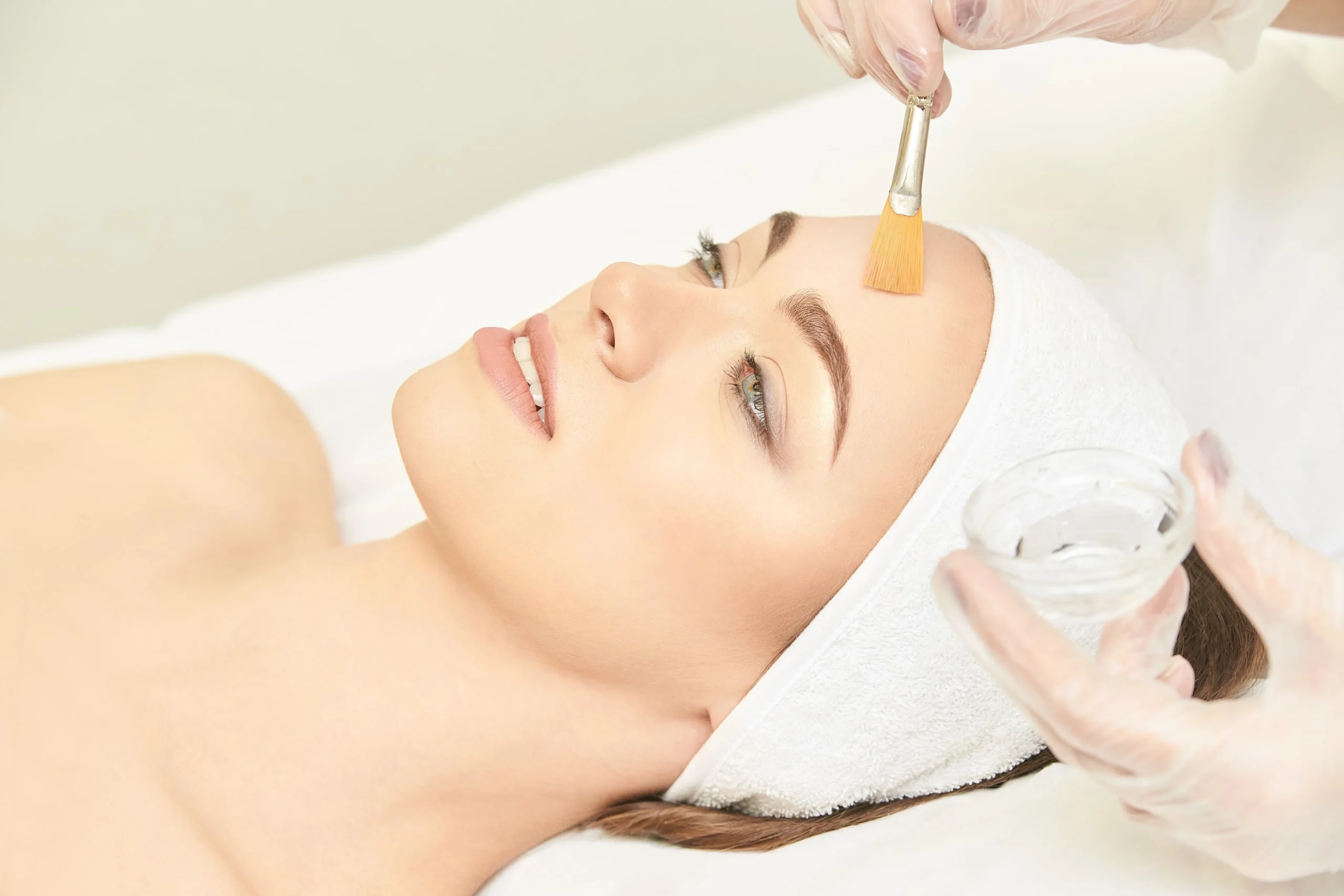 Your Complete Guide to Advanced Facial & Body Treatments in Lahore: Scar Repair, Volume Restoration & Non-Surgical Beauty