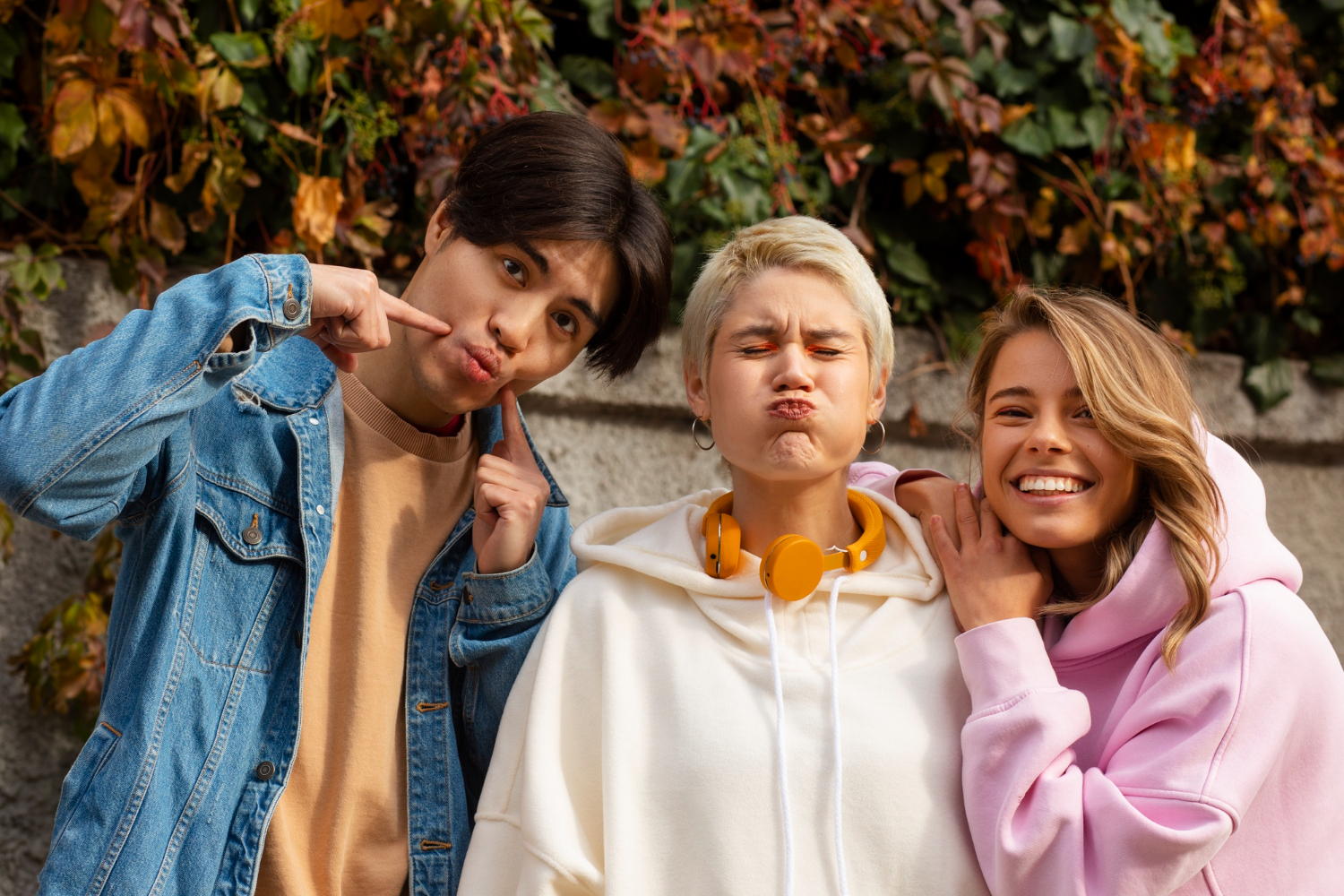 Oversized Streetwear Hoodies: Fashion Statement or Everyday Essential?